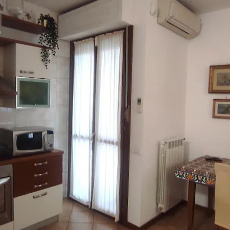 Elemi House * Milaan
